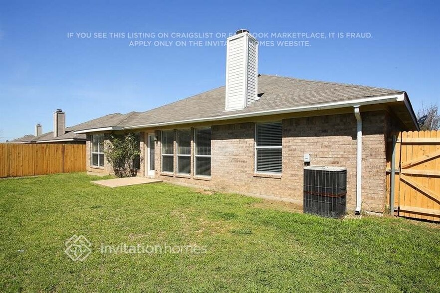 Building Photo - 614 St Eric Dr