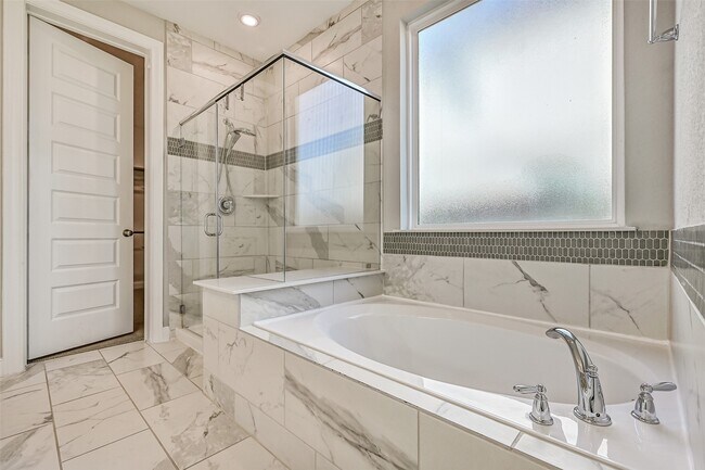 Building Photo - 2641 Summer Indigo Trl