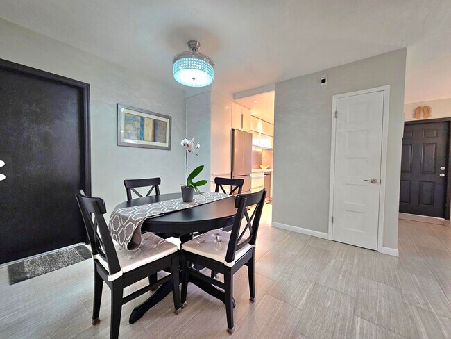 Building Photo - 3204 SE 11th St