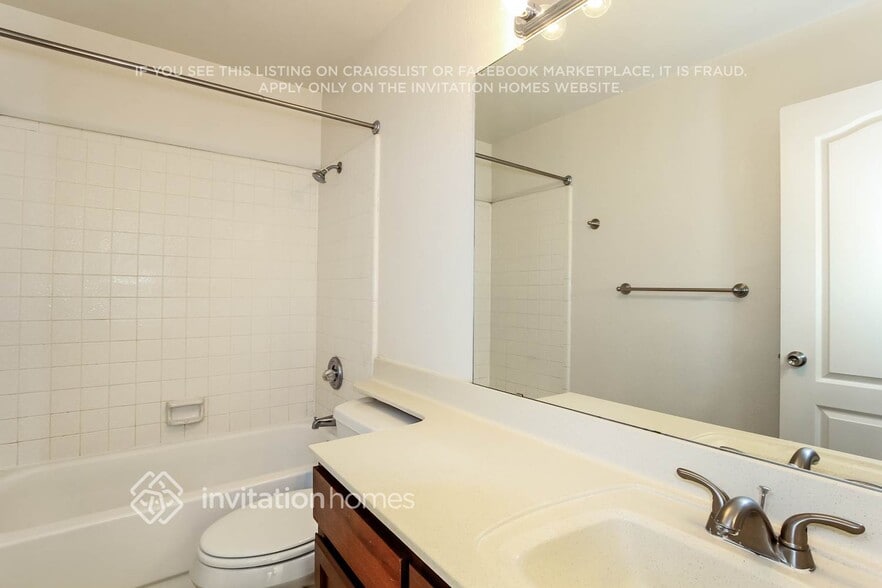 Building Photo - 13250 N 78th Dr