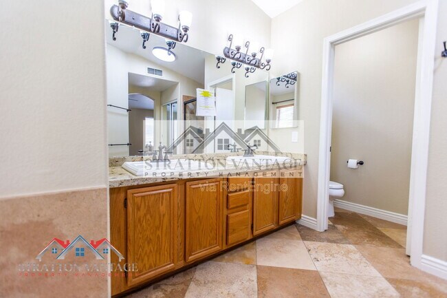 Building Photo - 7420 W Los Gatos Dr