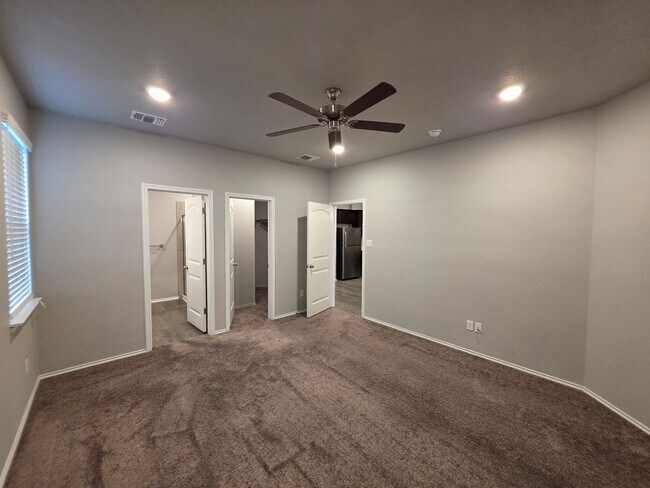 Building Photo - 3 Bedroom / 2 Bathroom Townhome – Copperas Cove - MOVE IN READY