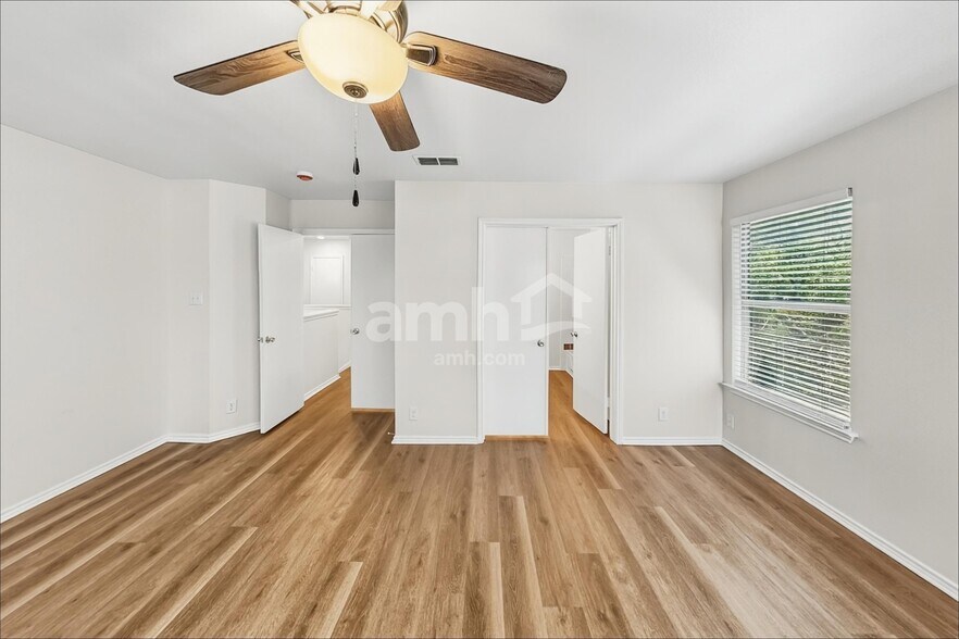 Building Photo - 3552 Peachtree Ln