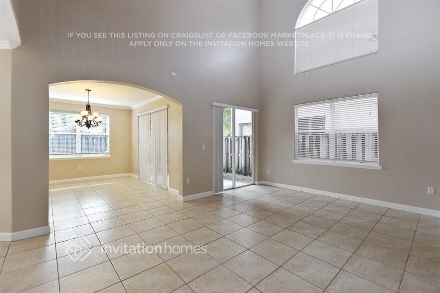 Building Photo - 14004 SW 154th St