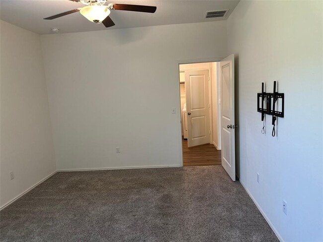 Building Photo - 3504 Lodgepole Dr
