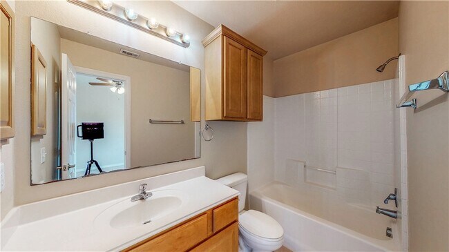 Building Photo - 305 Holleman Dr E