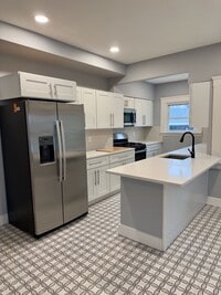 Building Photo - 2407 Woodmere Dr