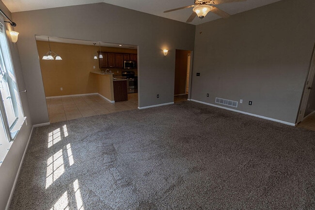 Building Photo - 4207 Black Tail Dr