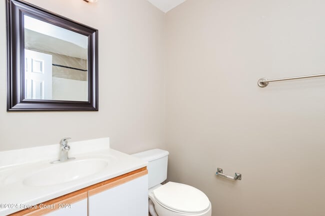 Building Photo - 3042 Tazewell Ave SE