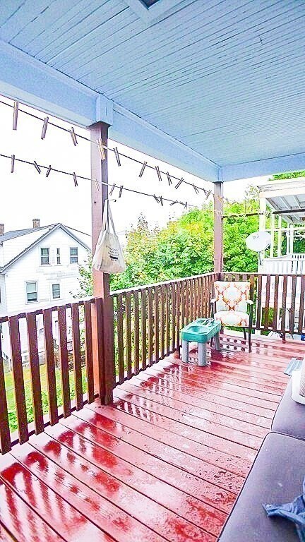 Building Photo - 18 Gibson St