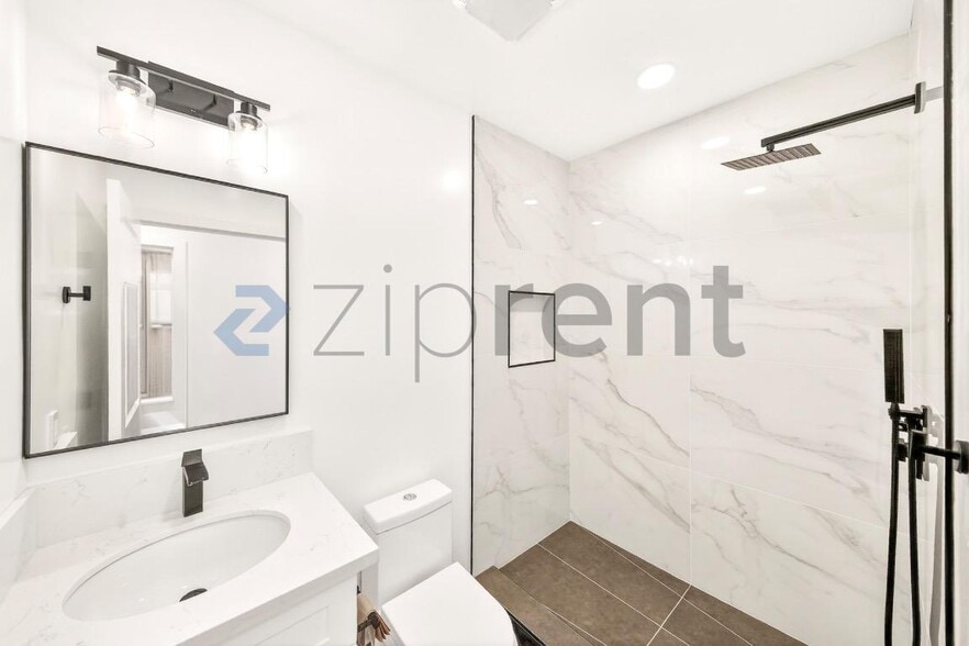 Building Photo - 854 Orange Ave