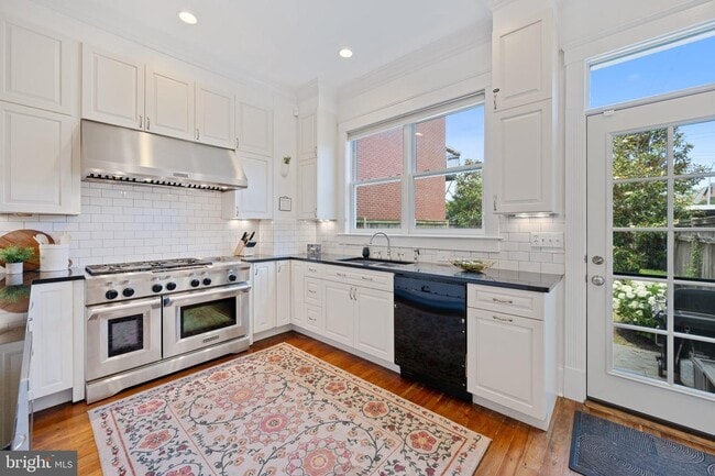 Building Photo - 1854 3rd St NW