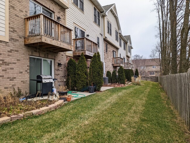 Building Photo - 2603 Chelsey St