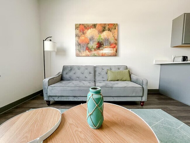 Primary Photo - 1261 8th St