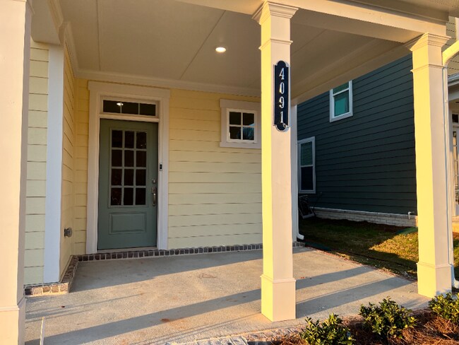 Building Photo - 4091 Aveline Ln