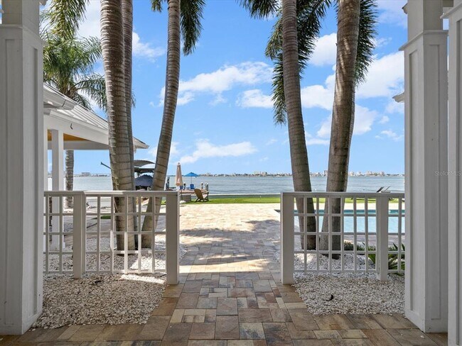 Building Photo - 1828 Venetian Point Dr