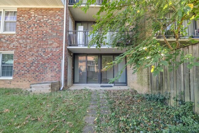 Building Photo - 736 Quince Orchard Blvd