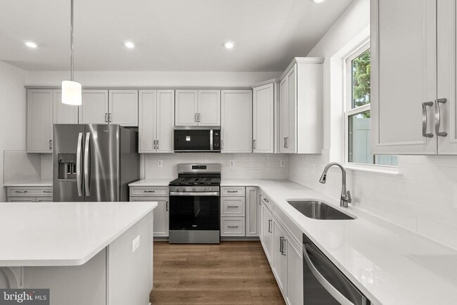 Building Photo - 8256 Longford Rd