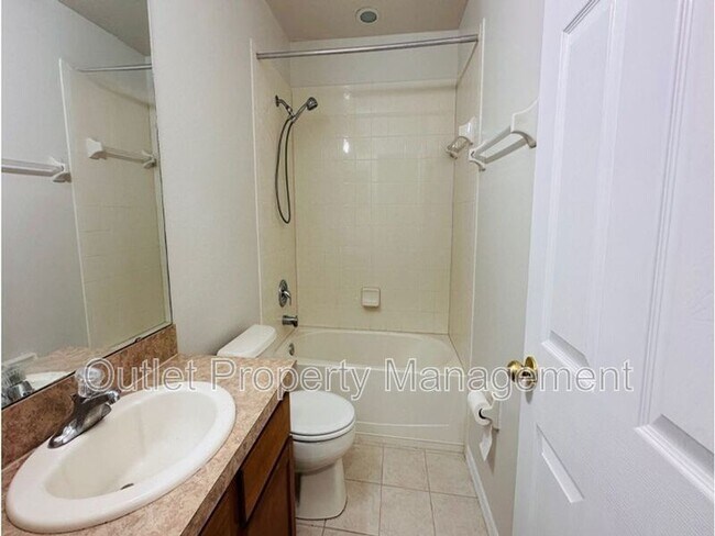 Building Photo - 6114 Chapledale Dr