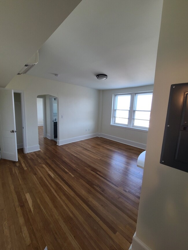 Building Photo - 5040 New Hampshire Ave NW