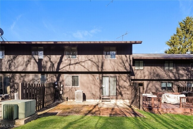 Building Photo - 9471 Madison Ln