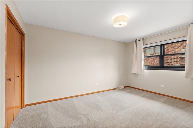 Building Photo - 7440 W Manitoba Dr