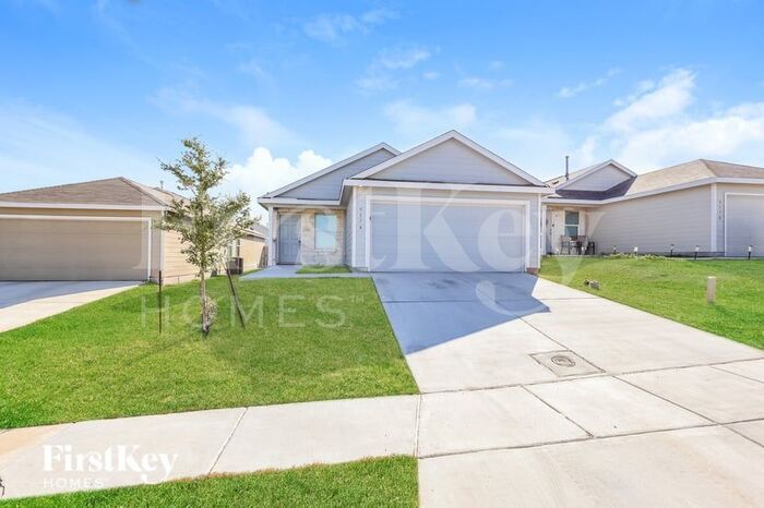 Primary Photo - 5174 Fowler Crst