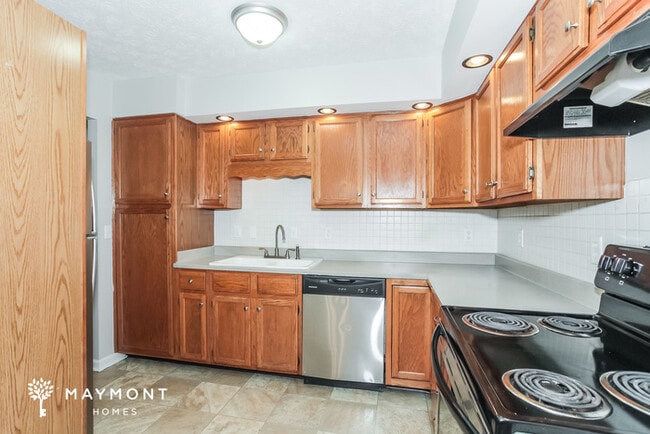 Building Photo - 4429 Valence Dr