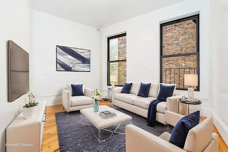Primary Photo - 117 Perry St