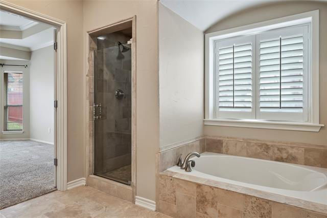 Building Photo - 2700 Timberwood Dr
