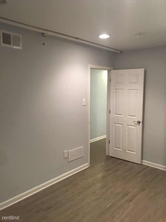 Building Photo - 4634 Sansom St