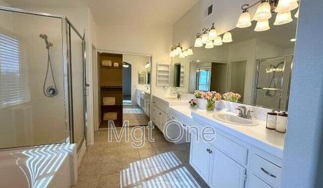 Building Photo - 20823 Westbury Rd