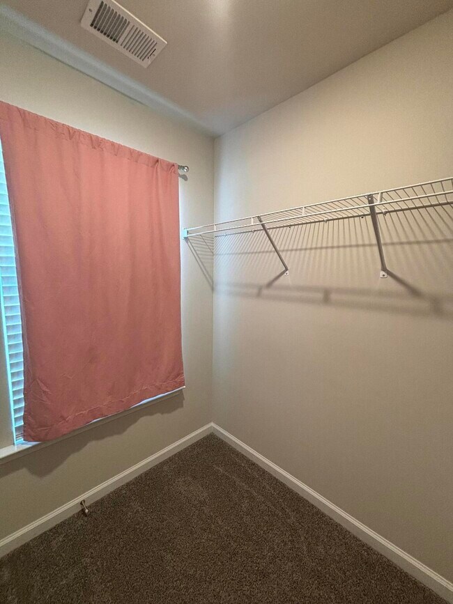 Building Photo - 1848 Lacebark Dr