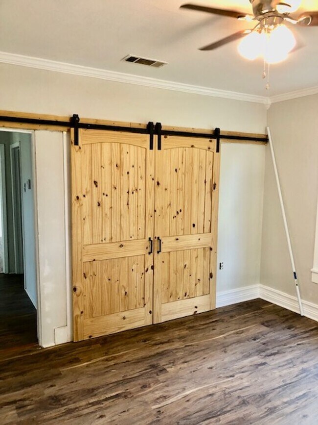 Building Photo - $500 OFF FIRST MONTH'S RENT-COMPLETE REMODEL-NORTH SHREVEPORT-BLANCHARD AREA