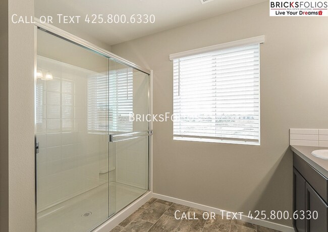 Building Photo - Your Next Chapter Begins Here – Comfort in Puyallup