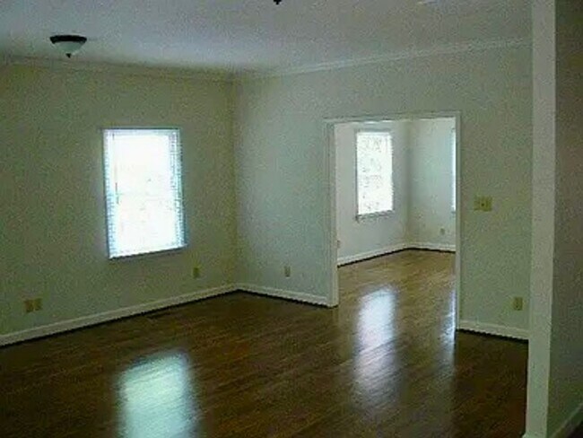 Building Photo - Spacious 3100 sq ft 3 bedroom 2 bath home on over 1.5 acres in Oak Ridge, NC