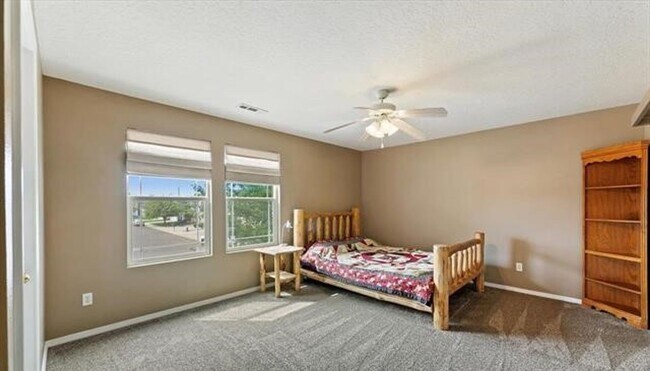 Building Photo - Beautiful Middleton Home