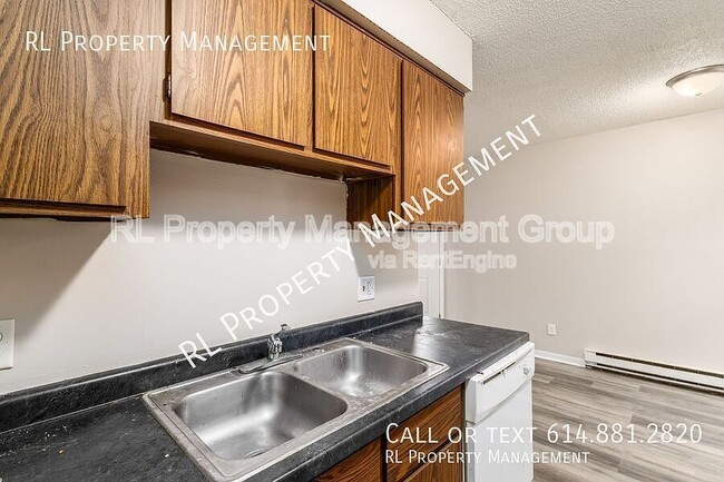Building Photo - 3246 Rakeford Dr