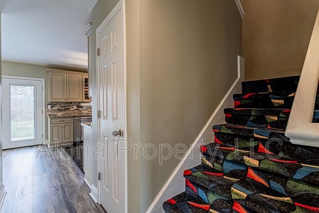 Building Photo - 208 Day Break Ct