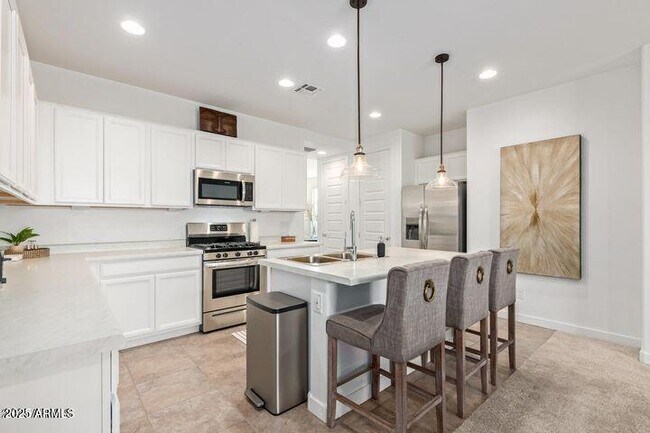 Building Photo - 8914 W Palo Verde Dr