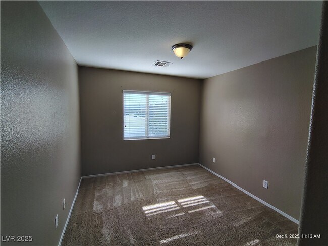 Building Photo - 4715 Deer Forest Ave