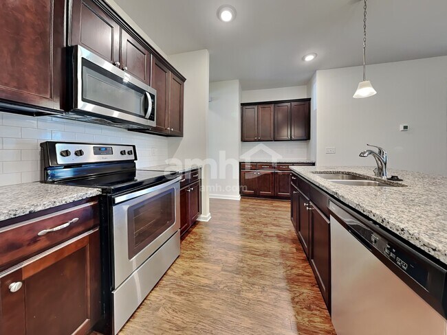 Building Photo - 15 Crabapple Cir