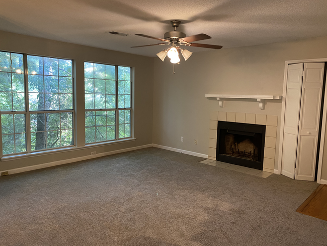 Family Room - 1219 Waterville Ct