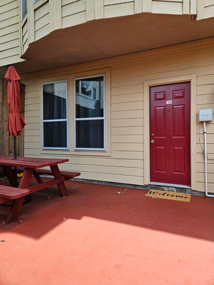 Building Photo - 4110 Woodhead St