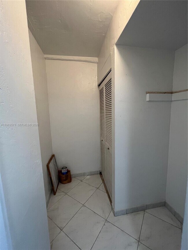 Building Photo - 5825 Collins Ave