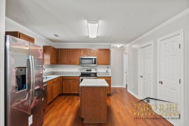 Building Photo - 3704 Hinton Grove Pl