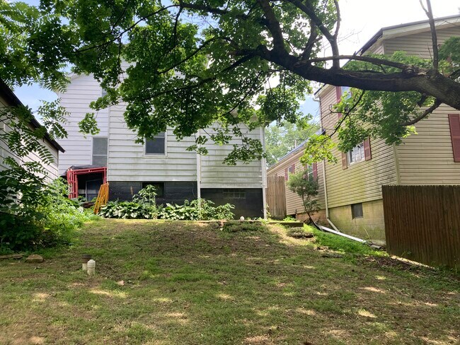 Building Photo - 3100 McCloy Ave