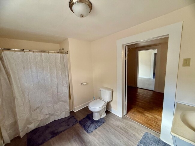 Building Photo - 470 S 3rd St