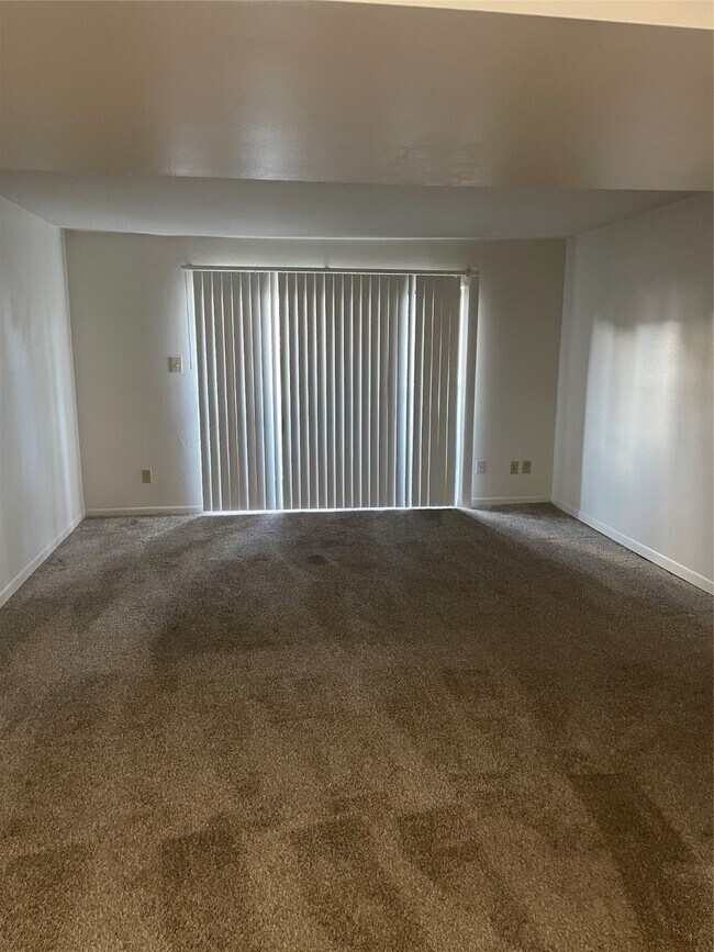 Building Photo - 8419 Hearth Dr