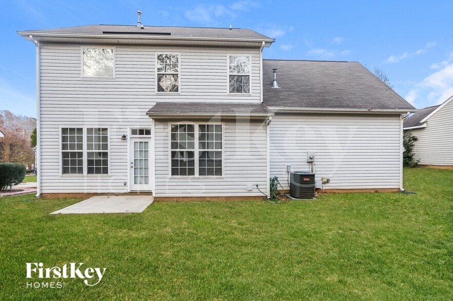 Building Photo - 6017 Briggs Dr